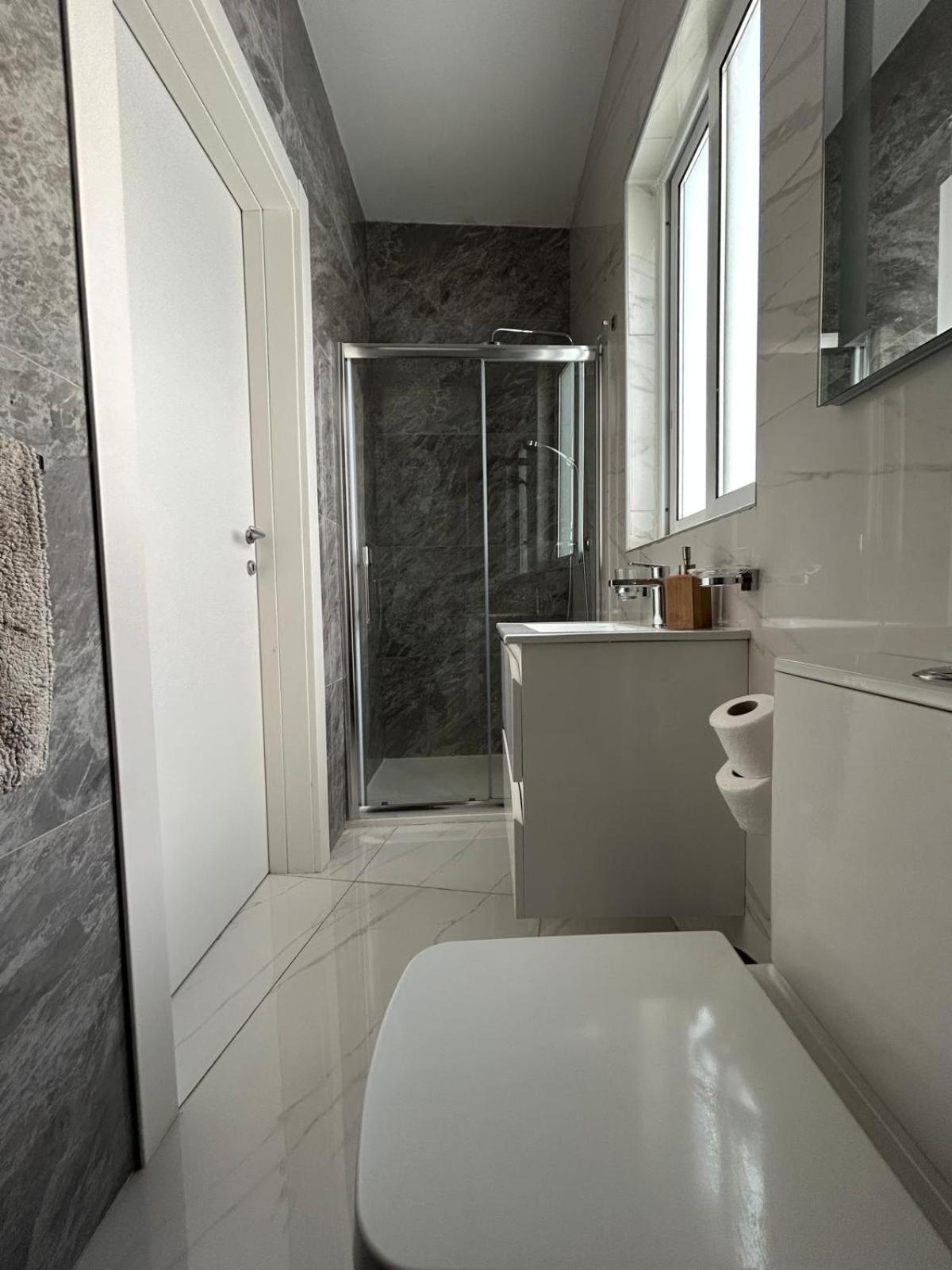 Exceptional 3-Bedroom Apartment, Sliema - Tigne Point! Екстер'єр фото