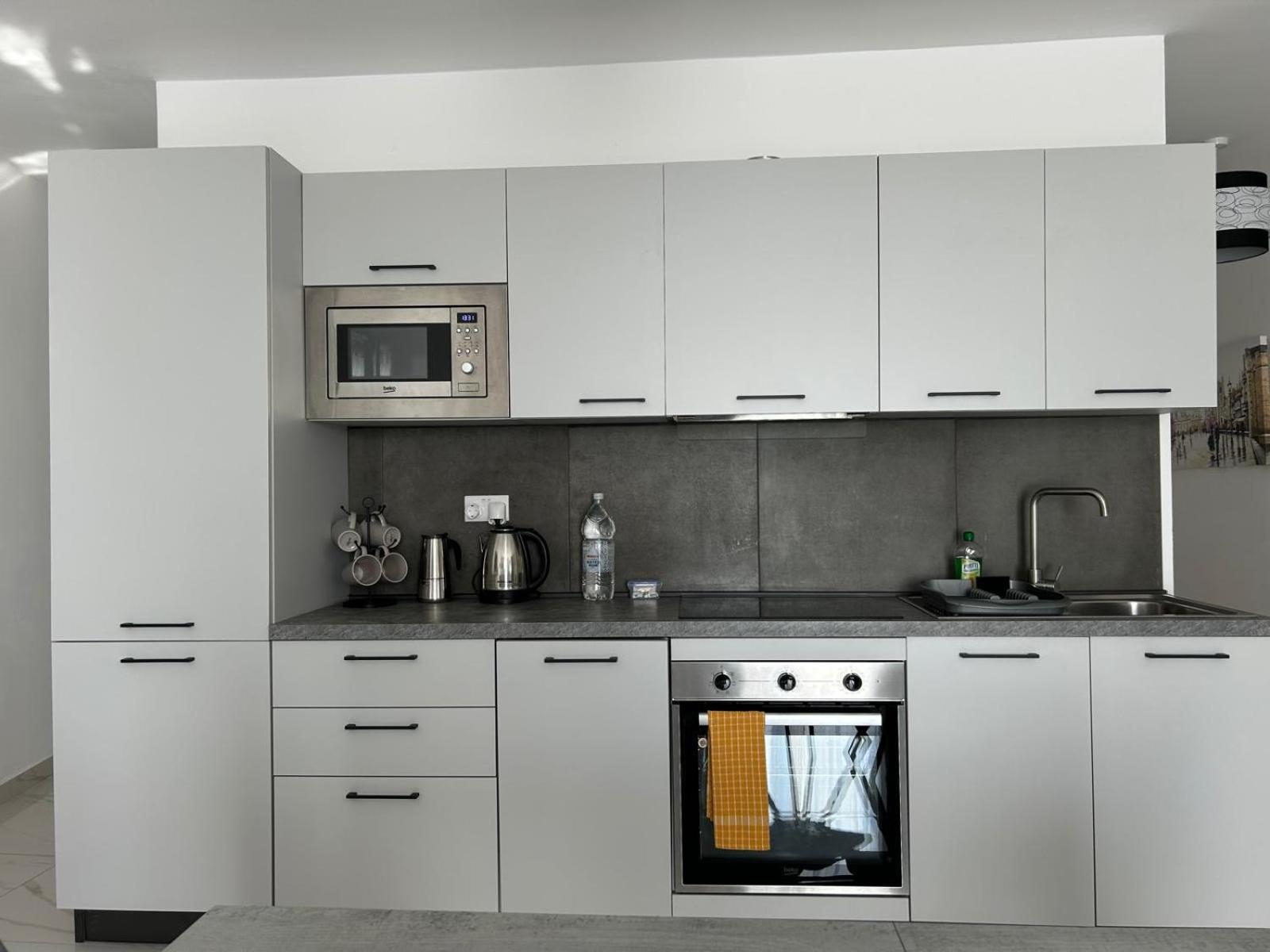 Exceptional 3-Bedroom Apartment, Sliema - Tigne Point! Екстер'єр фото